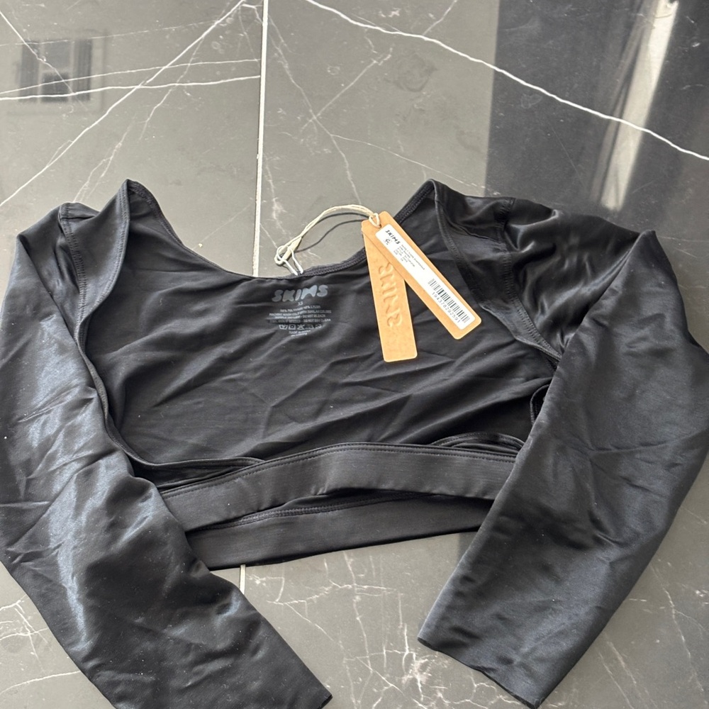 SKIMS Intimates & Sleepwear Barely There Open Bust NWT